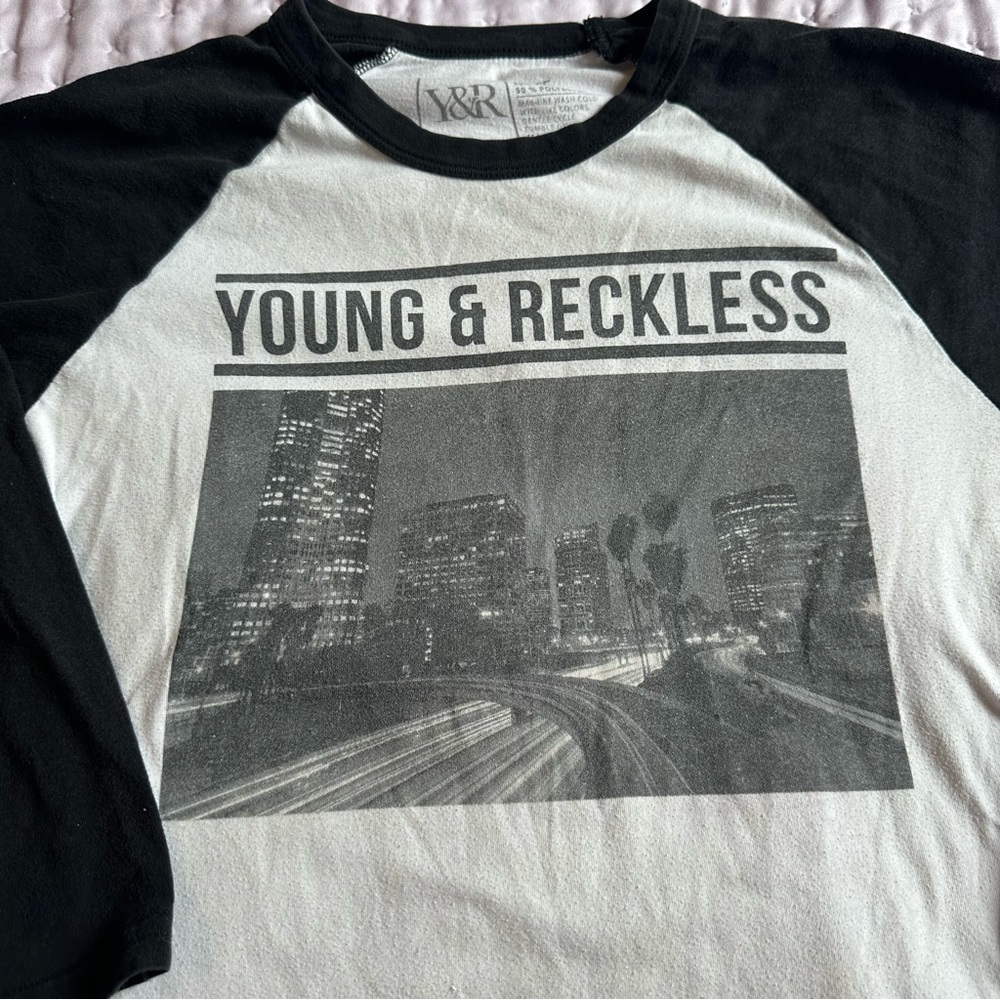 Slightly distressed Young & Reckless Raglan 3/4 Sleeve T Shirt Size Large
